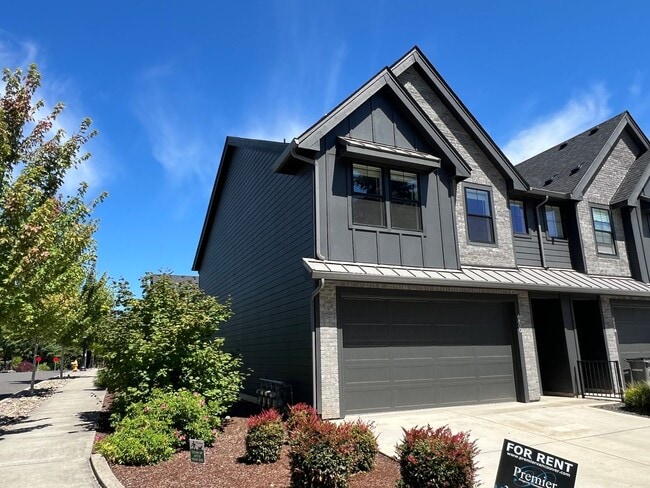 Building Photo - 6800 NE 131st Way