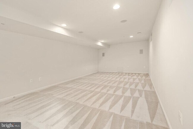 Building Photo - 406 Bricker Dr
