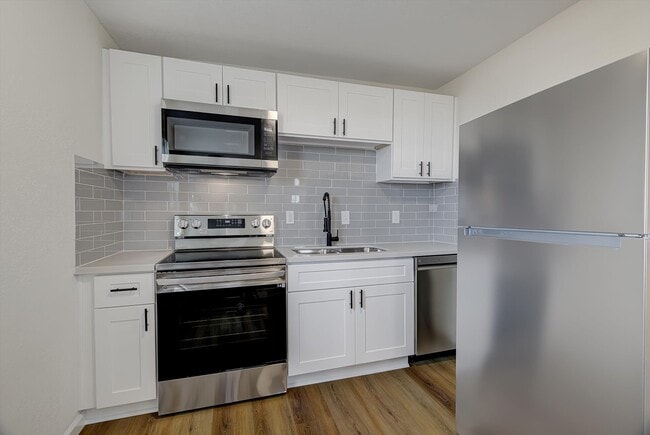 Building Photo - 6608 Avenue O