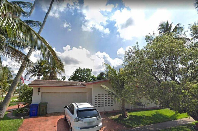 Primary Photo - 9320 Johnson St