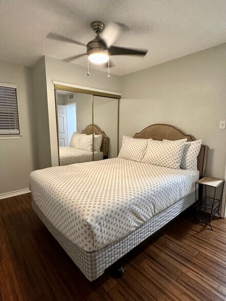 Building Photo - 1802 N Prairie Ave