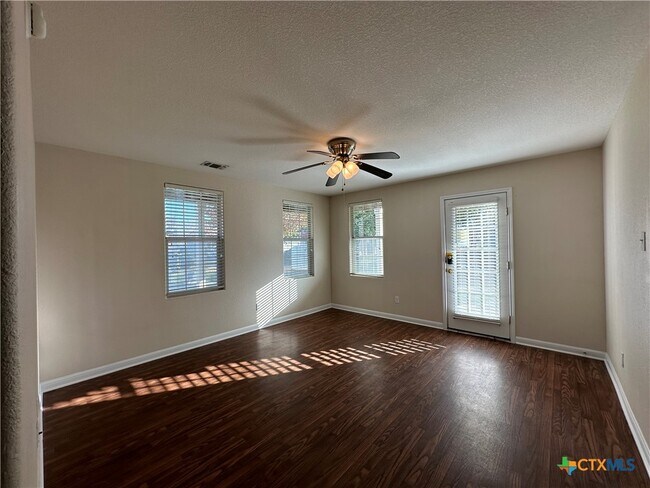 Building Photo - 148 Rush Haven