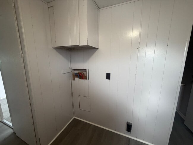 Building Photo - FOR RENT in NEW IBERIA!