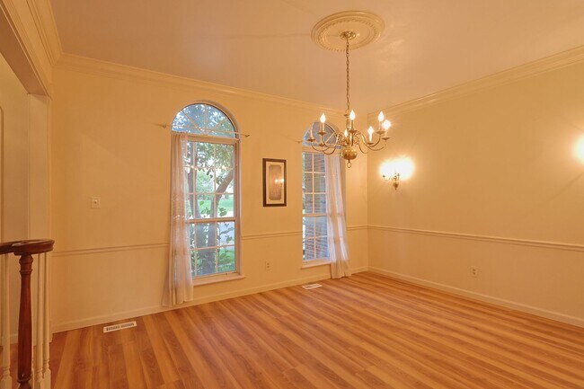 Building Photo - 600 Arbor Gln Ct