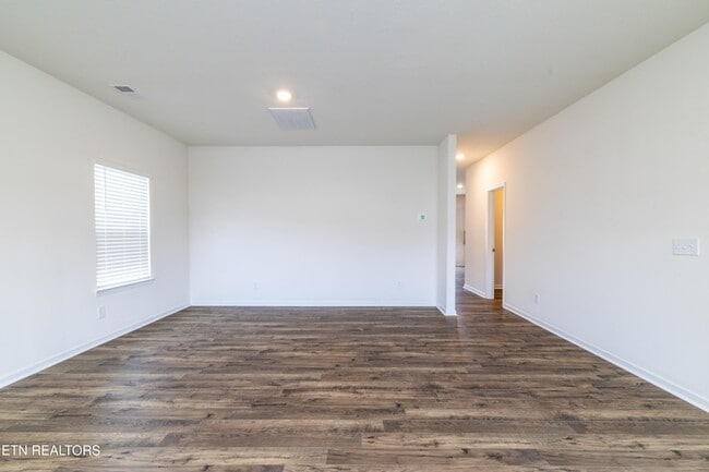 Building Photo - 4714 Willow Bluff Cir