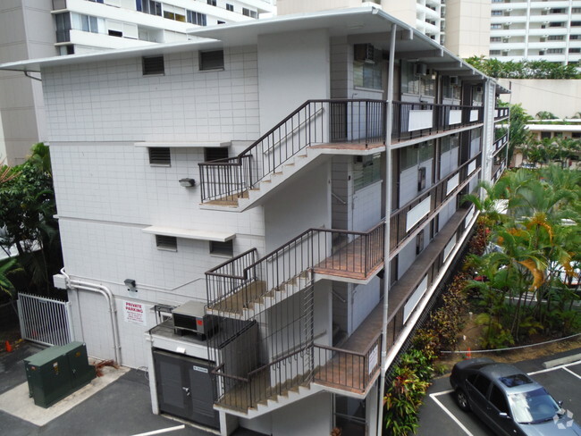 Building Photo - Kaioo Terrace