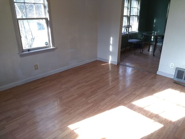 Building Photo - 4337 Brooke St