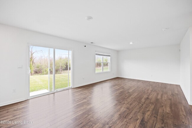 Building Photo - 284 Zelcova Dr