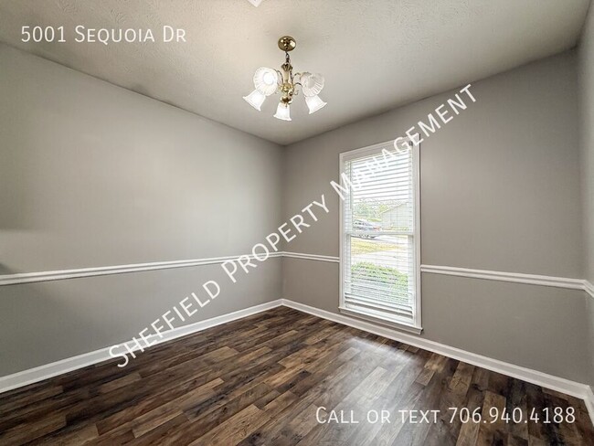 Building Photo - 5001 Sequoia Dr