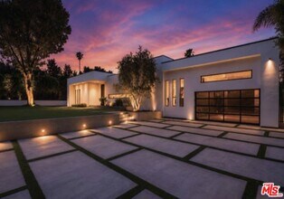 Building Photo - 20141 Wells Dr