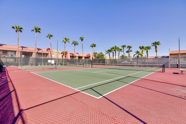 Building Photo - Freshly Renovated 2-Bedroom Las Vegas Condo