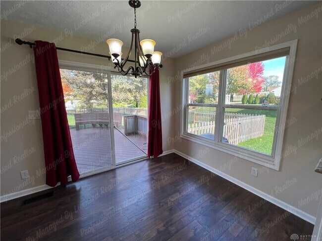 Building Photo - 1131 Windsong Trail