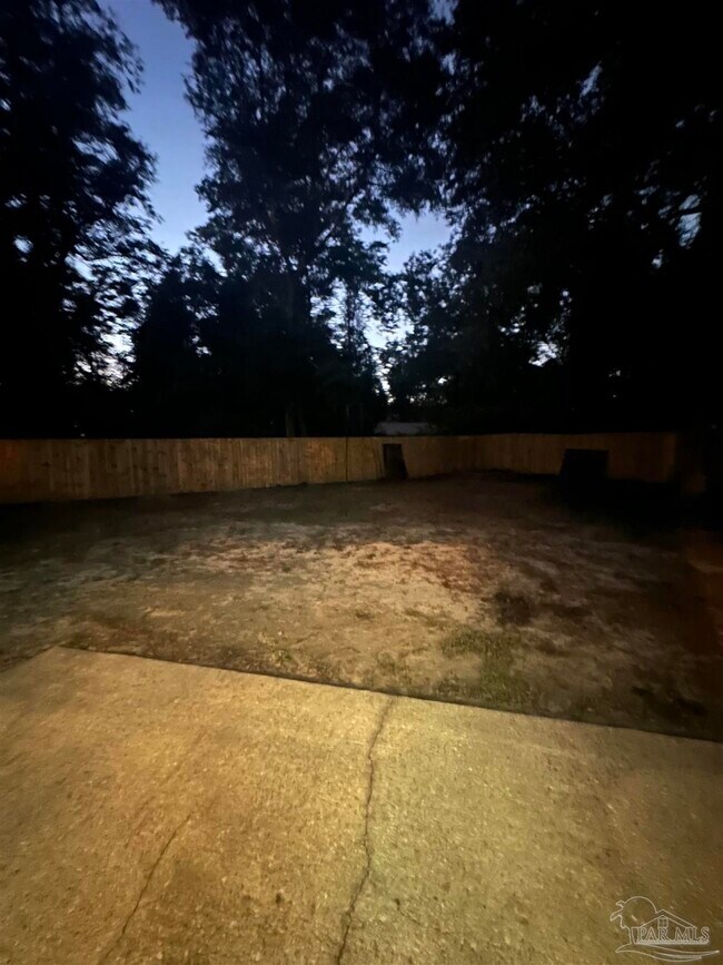 Building Photo - 808 Wickwood Cir