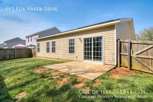 Building Photo - 641 Fox Haven Dr
