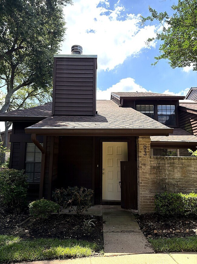 Building Photo - 2510 Grants Lake Blvd