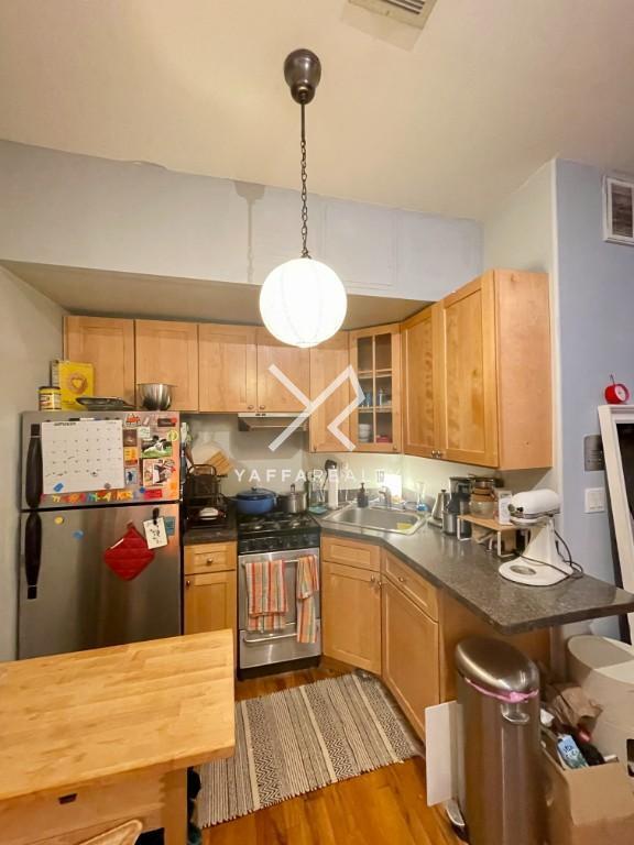 Building Photo - 2 bedroom in BROOKLYN NY 11206