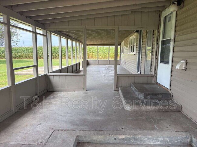 Building Photo - 3180 Blue Bluff Rd