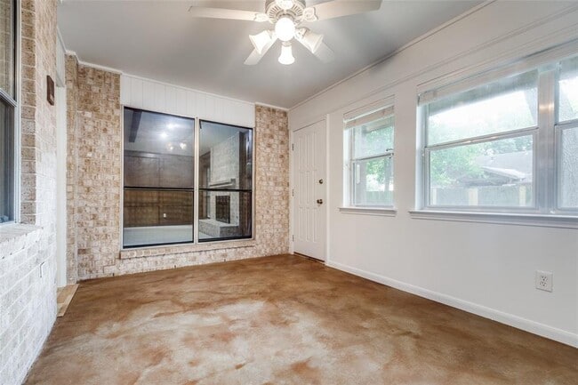 Building Photo - 20303 Hampshire Rocks Dr