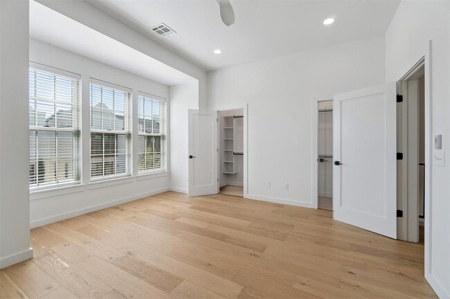 Building Photo - 18821 Selah Wy