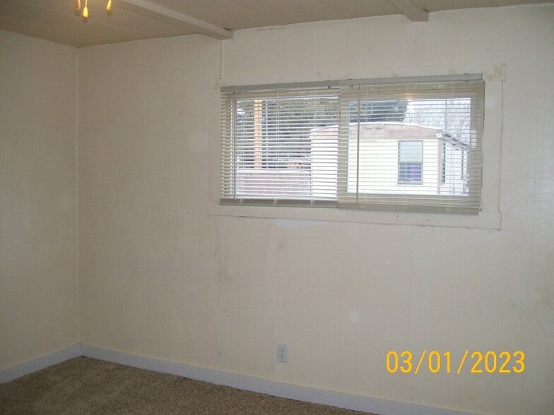 Building Photo - 1 View Vista Dr