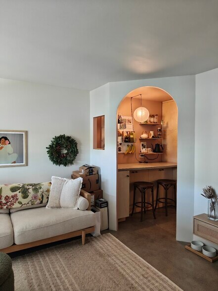 Building Photo - 1419 Dominis St