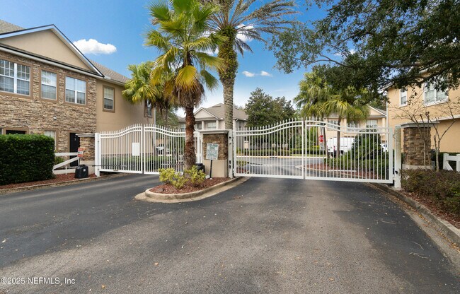 Building Photo - 7214 Deerfoot Cir