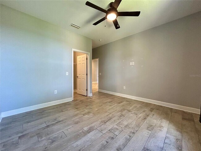 Building Photo - 1027 Campbell Ave