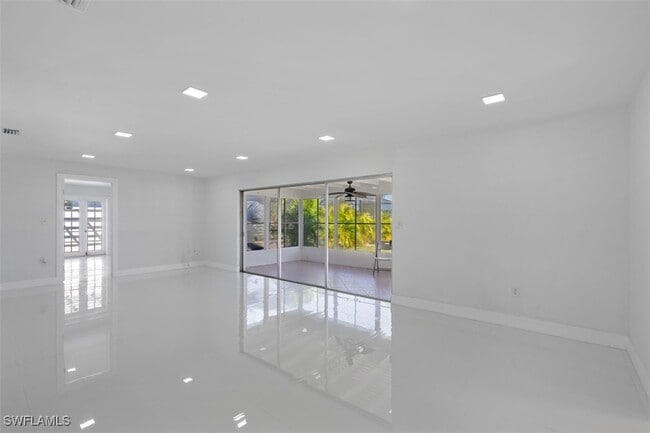 Building Photo - 13880 Lazy Ln