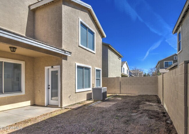 Building Photo - 12031 W Belmont Dr