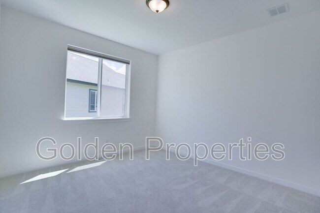 Building Photo - 7768 N Girard Cir