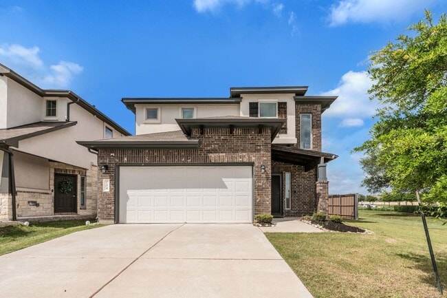 Building Photo - 104 Turkey Creek Ln