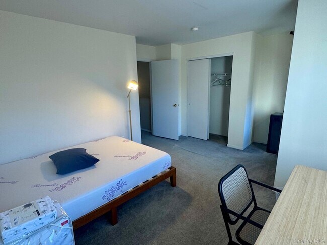 Building Photo - 51 Deer Ct Dr