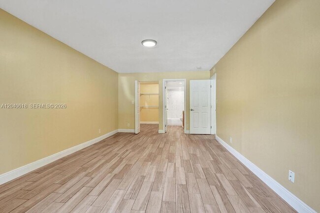 Building Photo - 4114 NW 88th Ave
