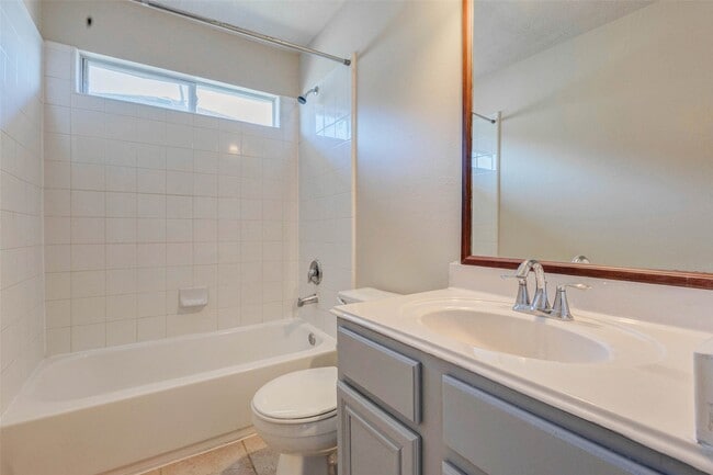 Building Photo - 3434 Fiorella Way