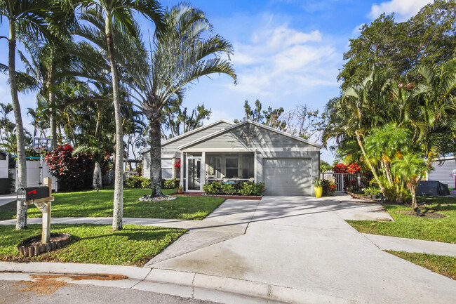 Primary Photo - 9145 Beverly Ct
