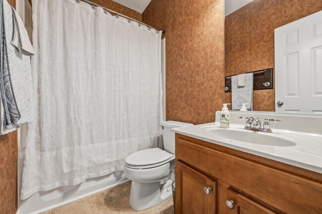 Building Photo - *PARK FLEX STAYS* Beautifully Appointed Furnished Home Near Duke & Croasdaile