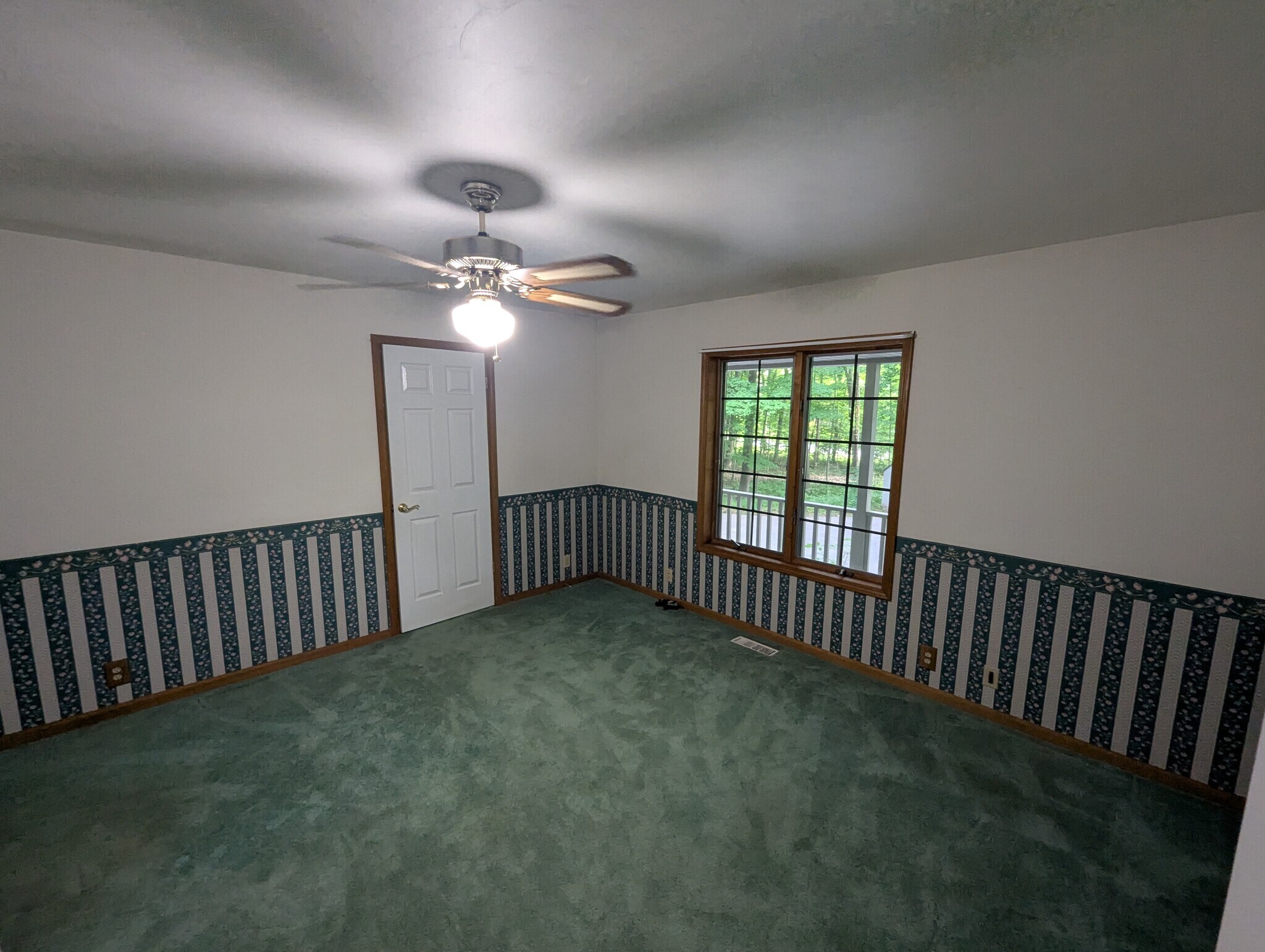 Building Photo - 3702 Dumont Rd