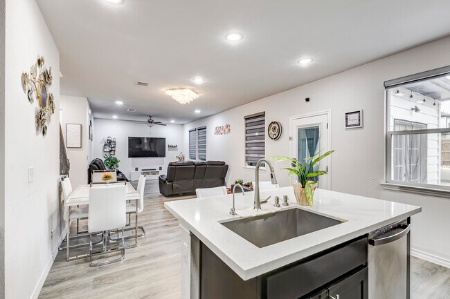 Building Photo - 149 Andesite Trl