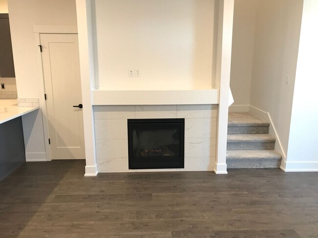 Building Photo - Petrosa 3 Bedroom Townhome