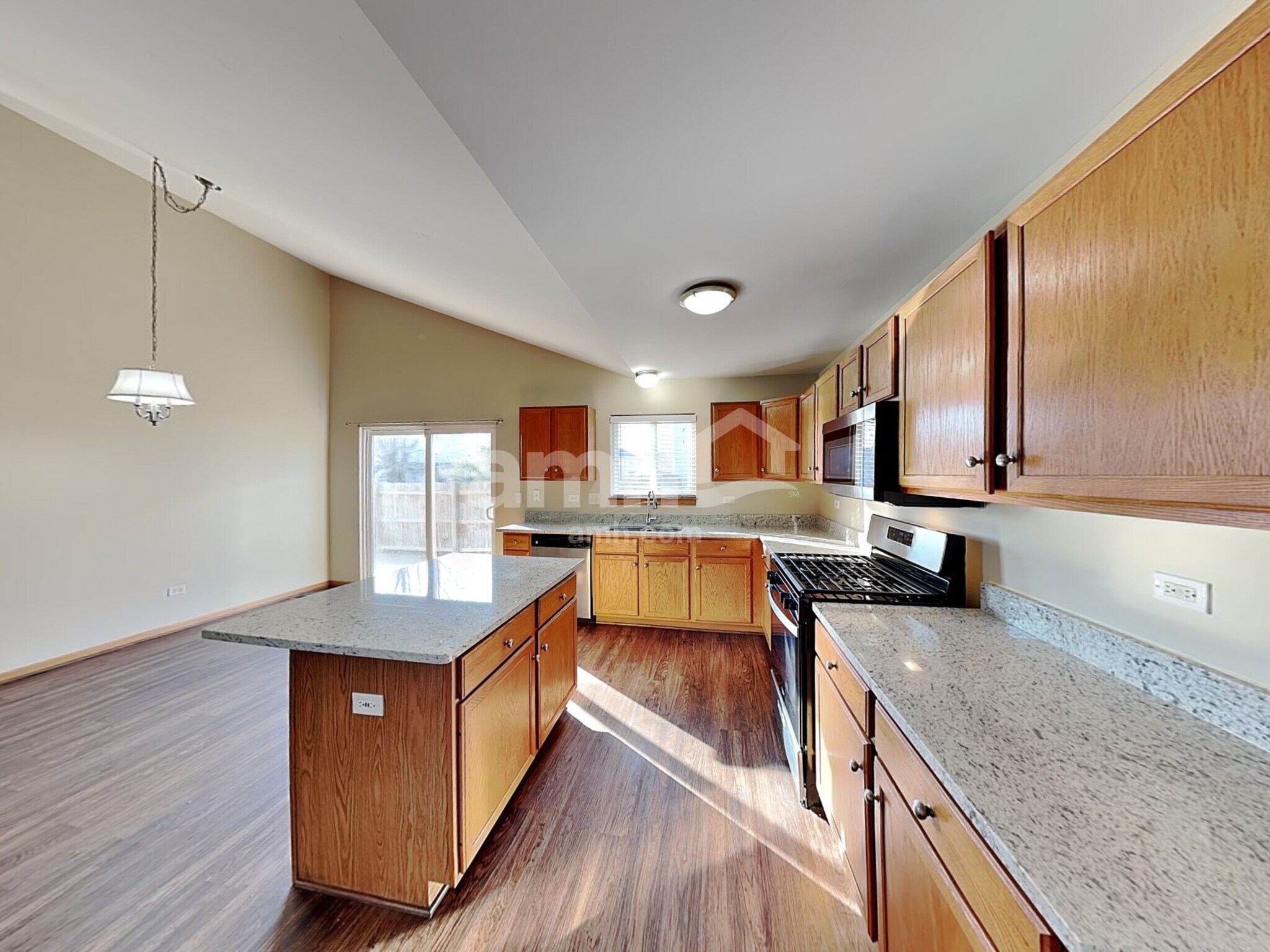 Building Photo - 2016 Gray Hawk Ct