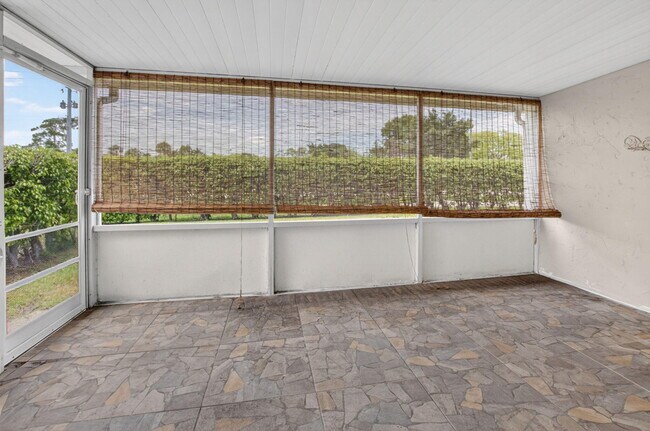 Building Photo - 2401 Del-Aire Blvd