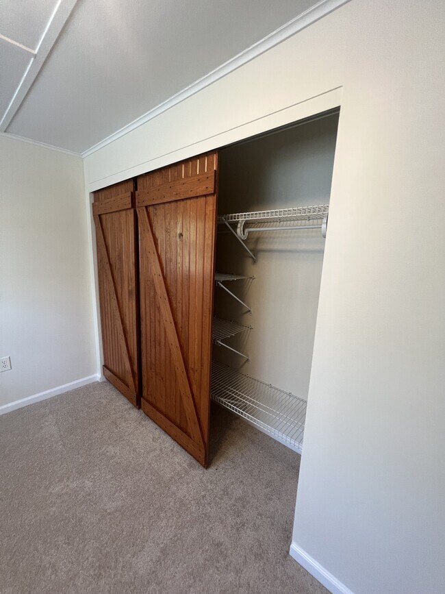 Building Photo - 1232 Park Rd