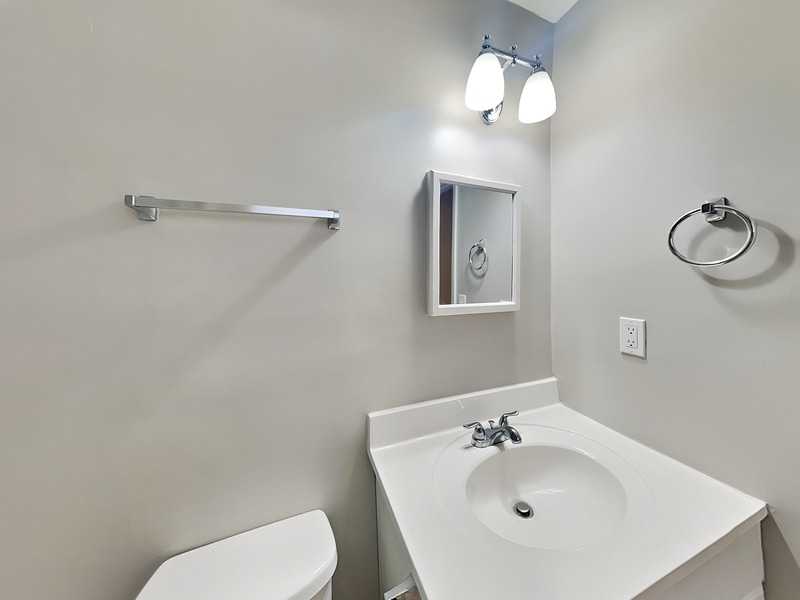 Building Photo - 8321 Beechwood Ct