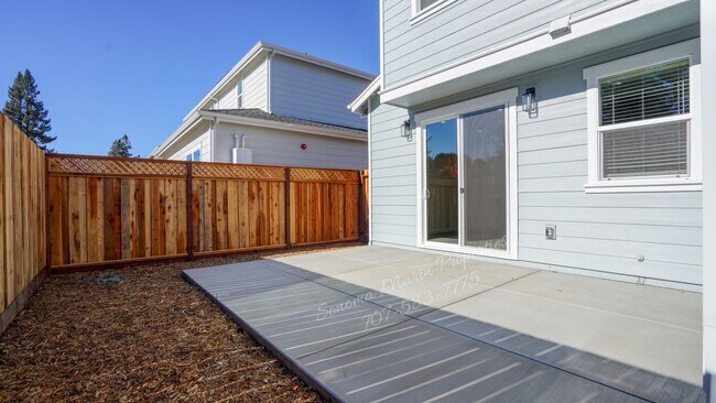 Building Photo - 542 Trisha Ln