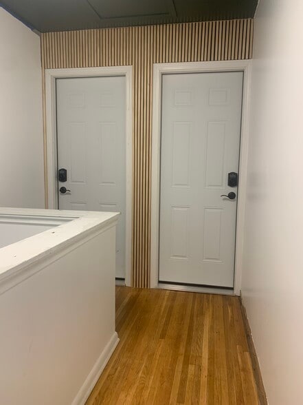 Building Photo - 3321 Bryant Ave S