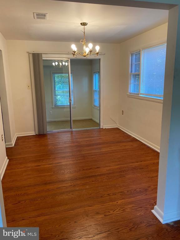 Building Photo - 5507 Sachem Dr