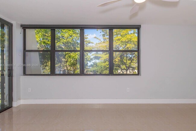 Building Photo - 20291 NE 30th Ave