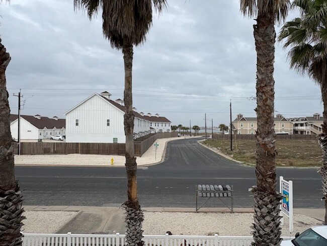 Building Photo - BEACH HAVEN TOWNHOMES, UNIT 503