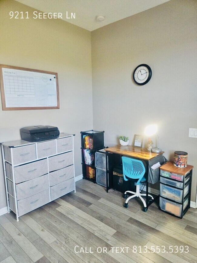 Building Photo - 9211 Seeger Ln