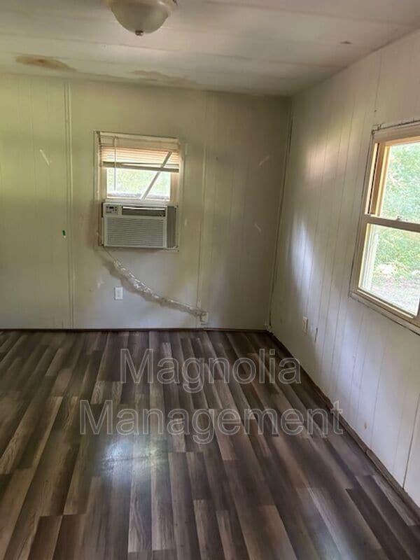 Building Photo - 168 Red Head Ln